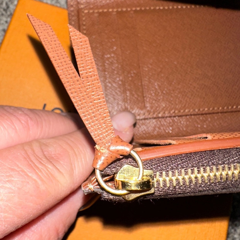 ❌SOLD❌ Authentic Louis Vuitton Monogram Canvas Victorine Wallet Armagnac - Picture 14 of 16